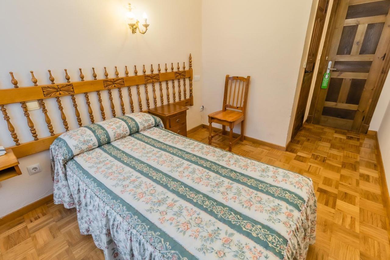Hostal Santo Domingo De Silos Extérieur photo