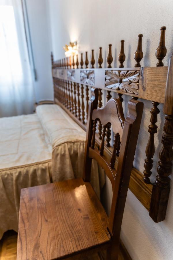 Hostal Santo Domingo De Silos Extérieur photo