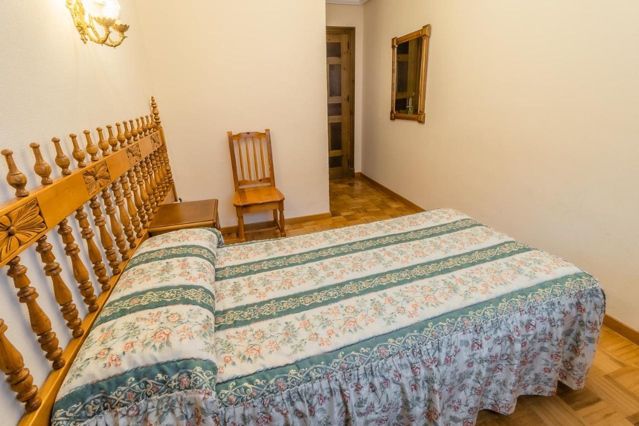 Hostal Santo Domingo De Silos Extérieur photo