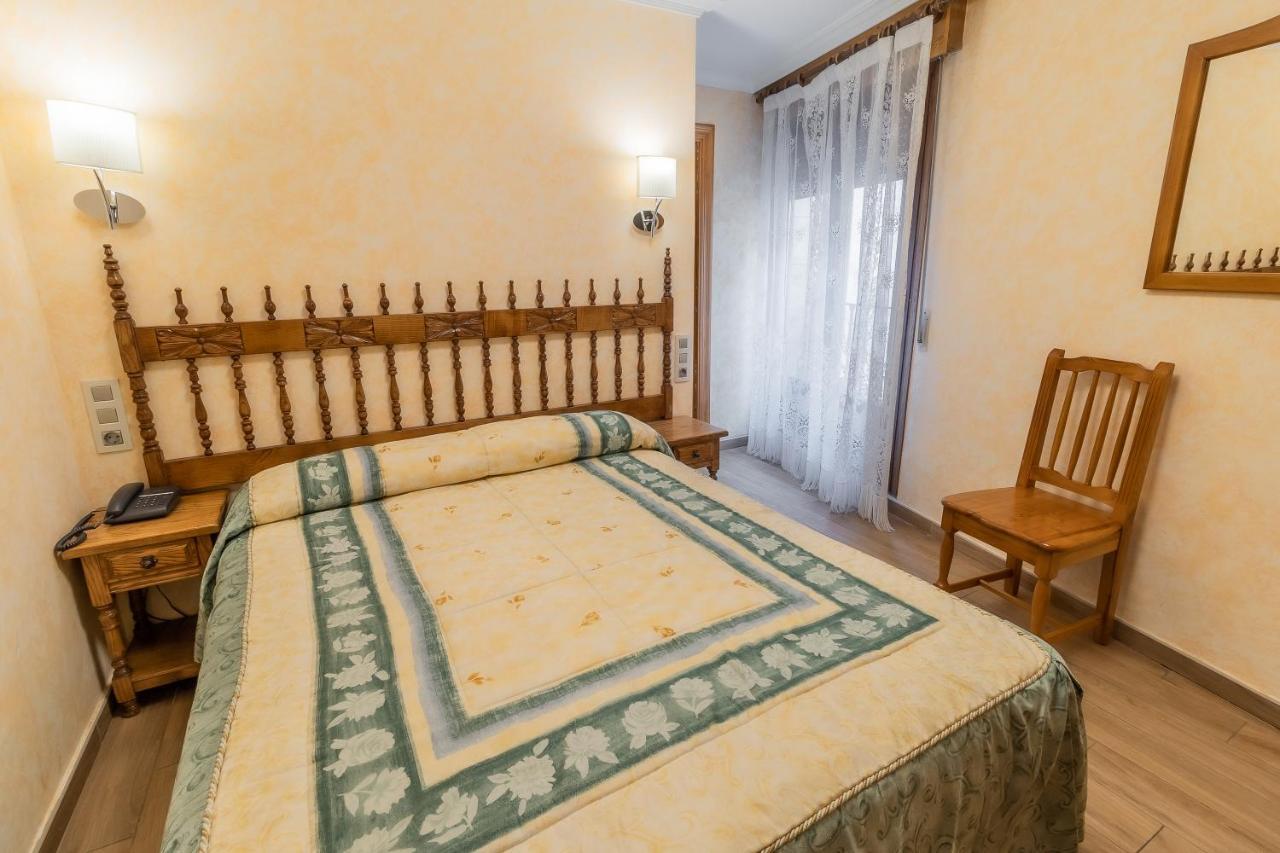 Hostal Santo Domingo De Silos Extérieur photo